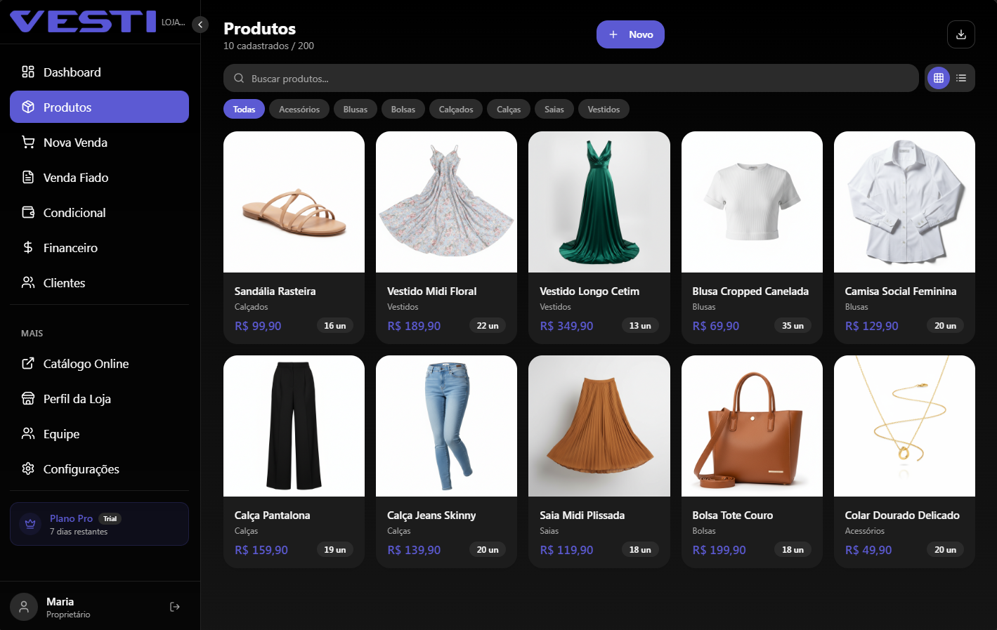 Tela de produtos do Vesti com grade de roupas, preços e estoque